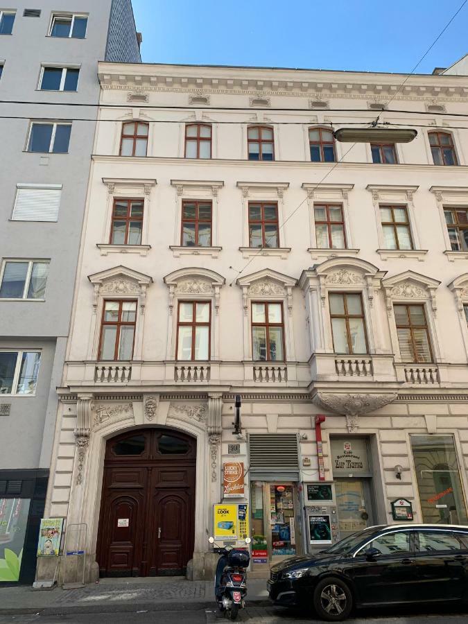 Top Flat - 1 Free Parking Space At The Metro Vienna Exterior photo